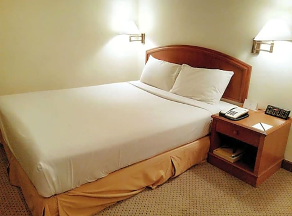 Mandarin Court Hotel
