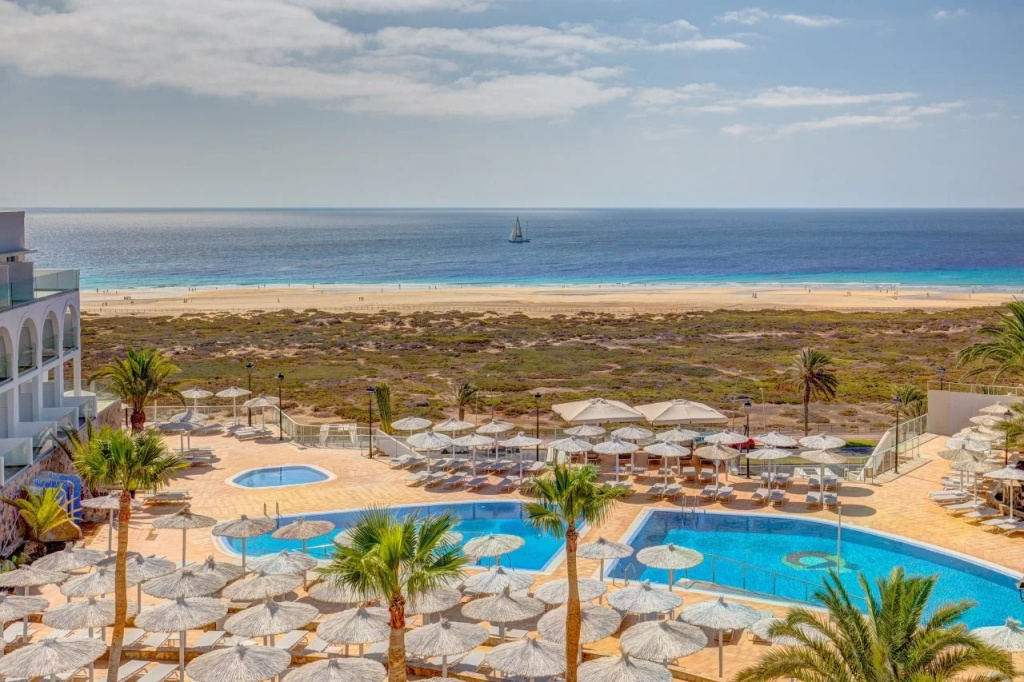 Beach & Waterfront