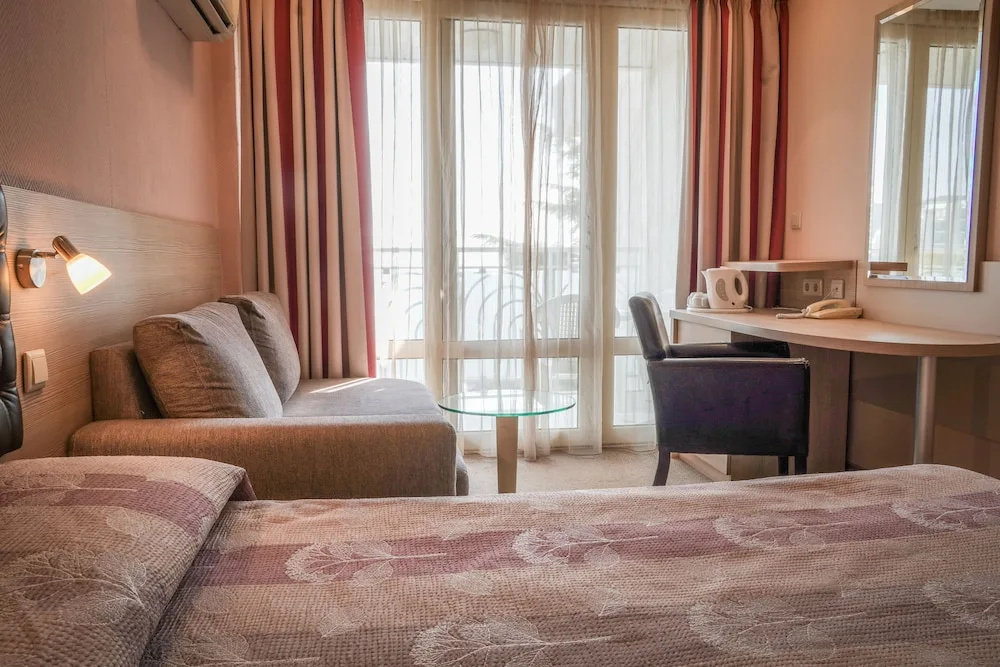 Superior Double room (full double bed)