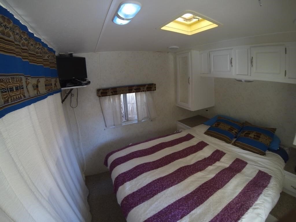 gallery_image_hidden_5