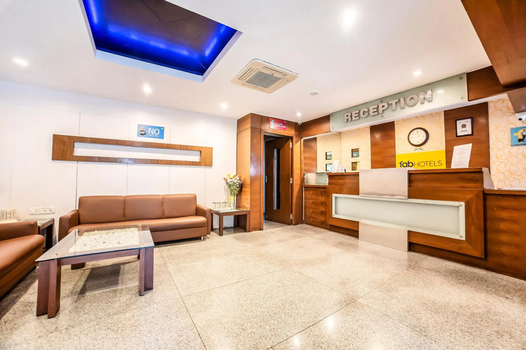 Lobby & Reception