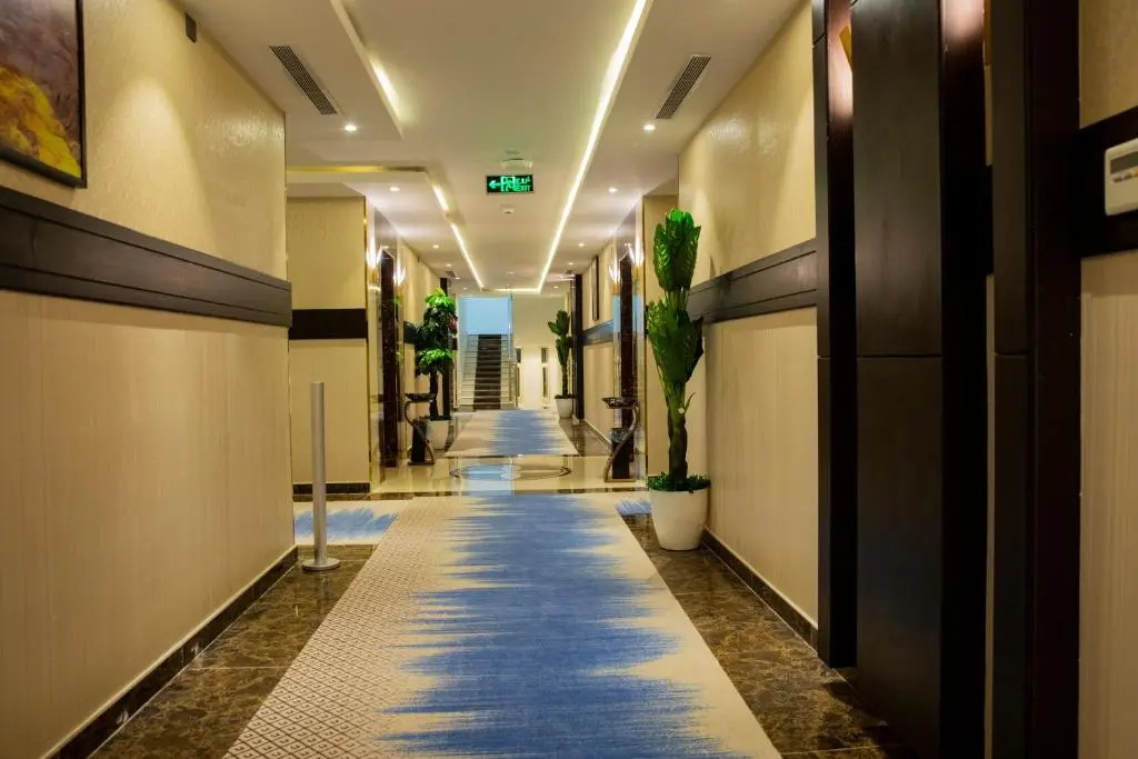 Lobby & Reception
