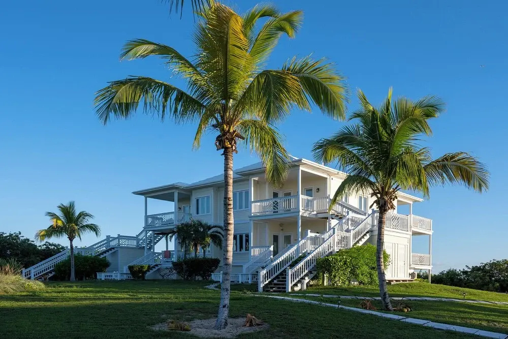 Island Hideout: Quaint Cottage, Moments From The Beach