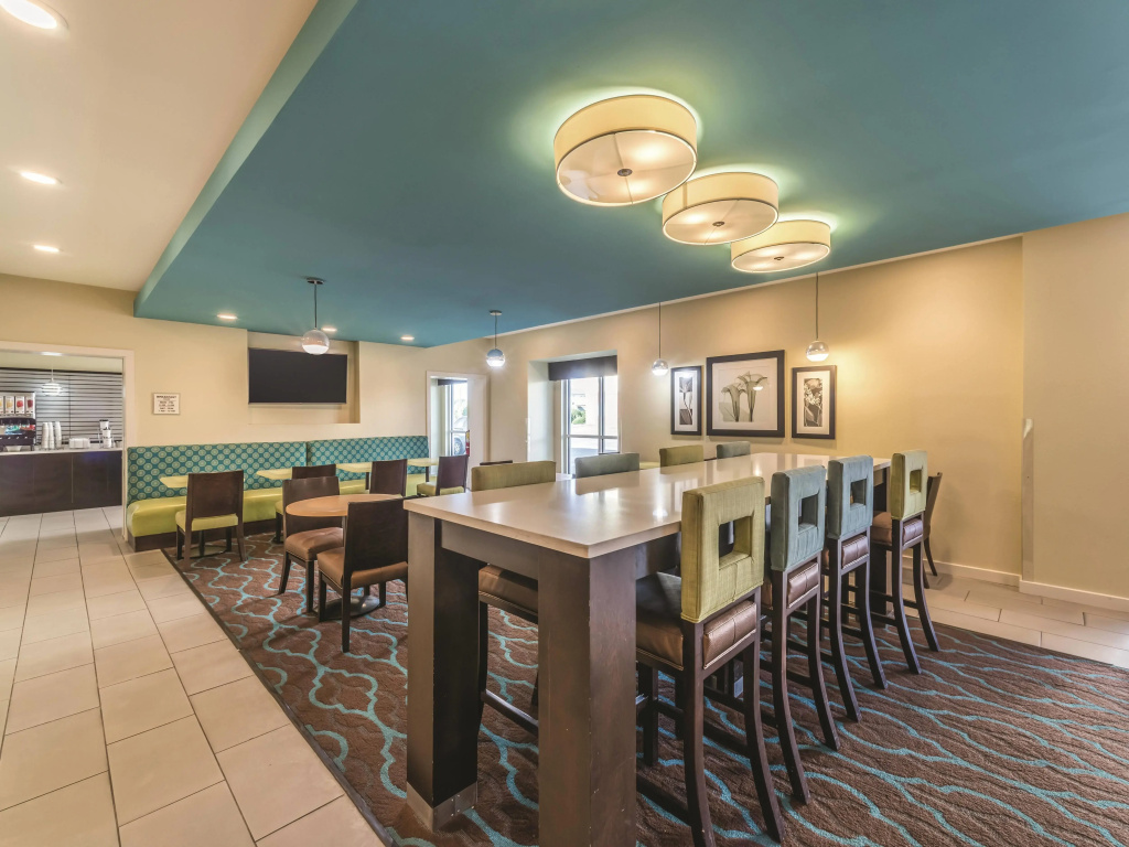 La Quinta Inn & Suites by Wyndham Collinsville - St. Louis - Général