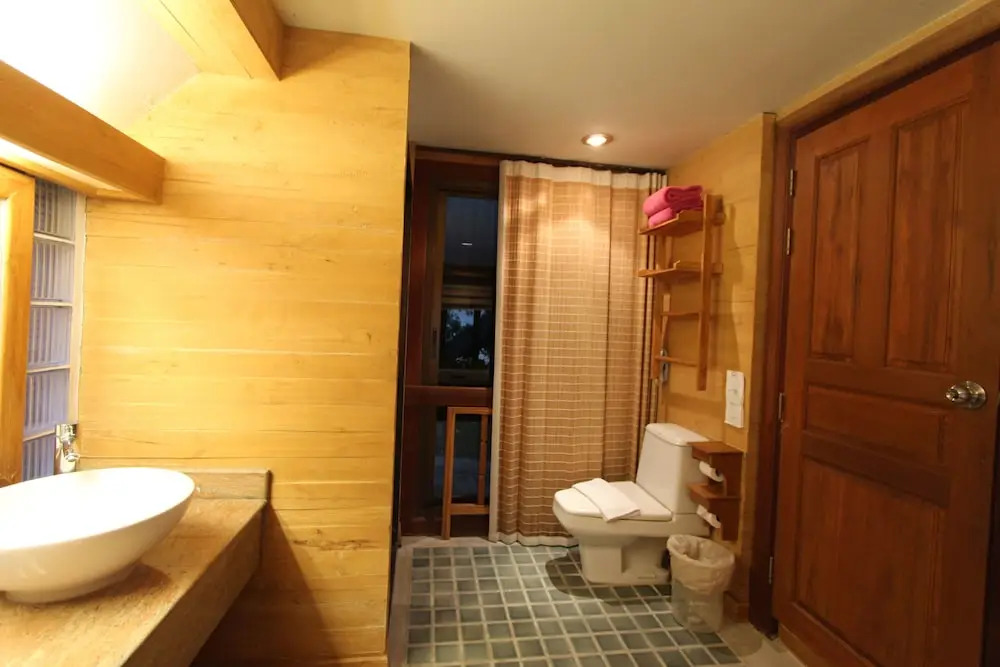 Вилла c 1 комнатой с балконом и рядом с пляжем в Sunset Park Resort and Spa