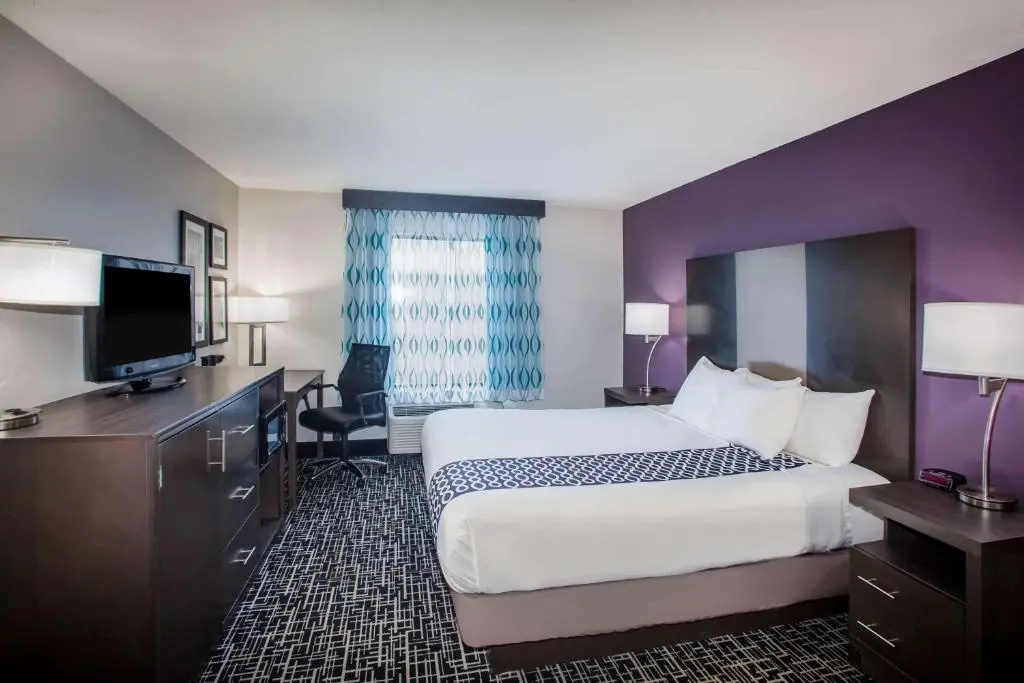 La Quinta Inn & Suites by Wyndham Pontoon Beach - Chambres
