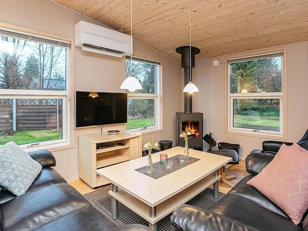 Modern Holiday Home With Whirlpool in Væggerløse - фото 5