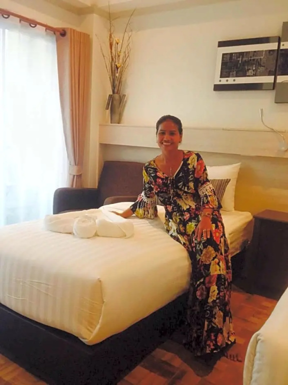 Superior Double room with city view (full double bed)