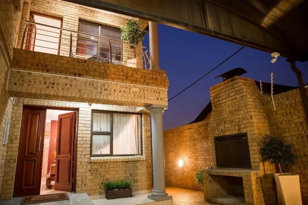 Ekuthuleni Guest House - Soweto