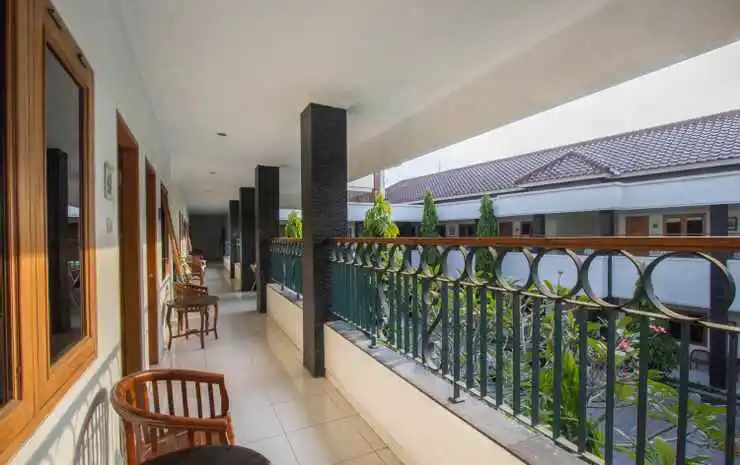 Balcony & Terrace
