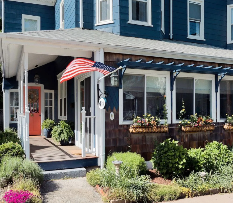 East Bay Bed & Breakfast