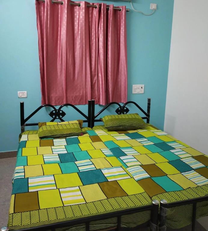 Economy Family room