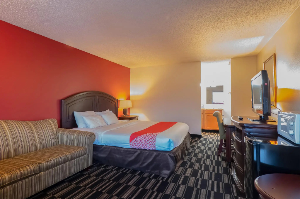 Standard Double room (full double bed)