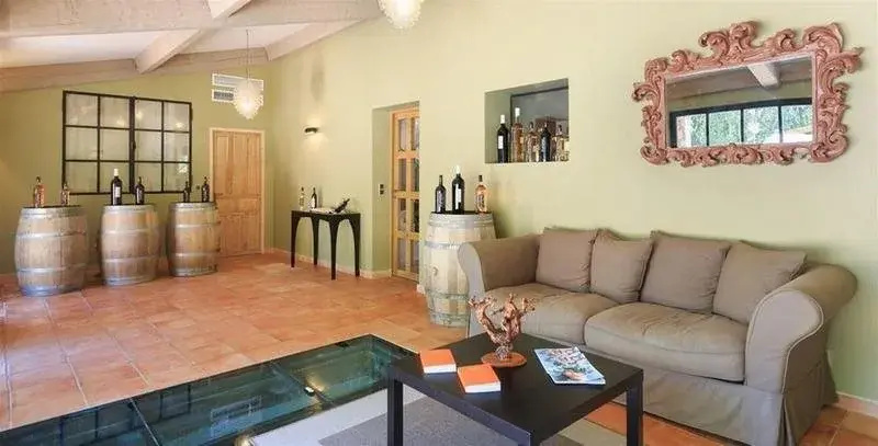 Voir la photo 2 — Domaine Clos De L'ours - Les Collectionneurs