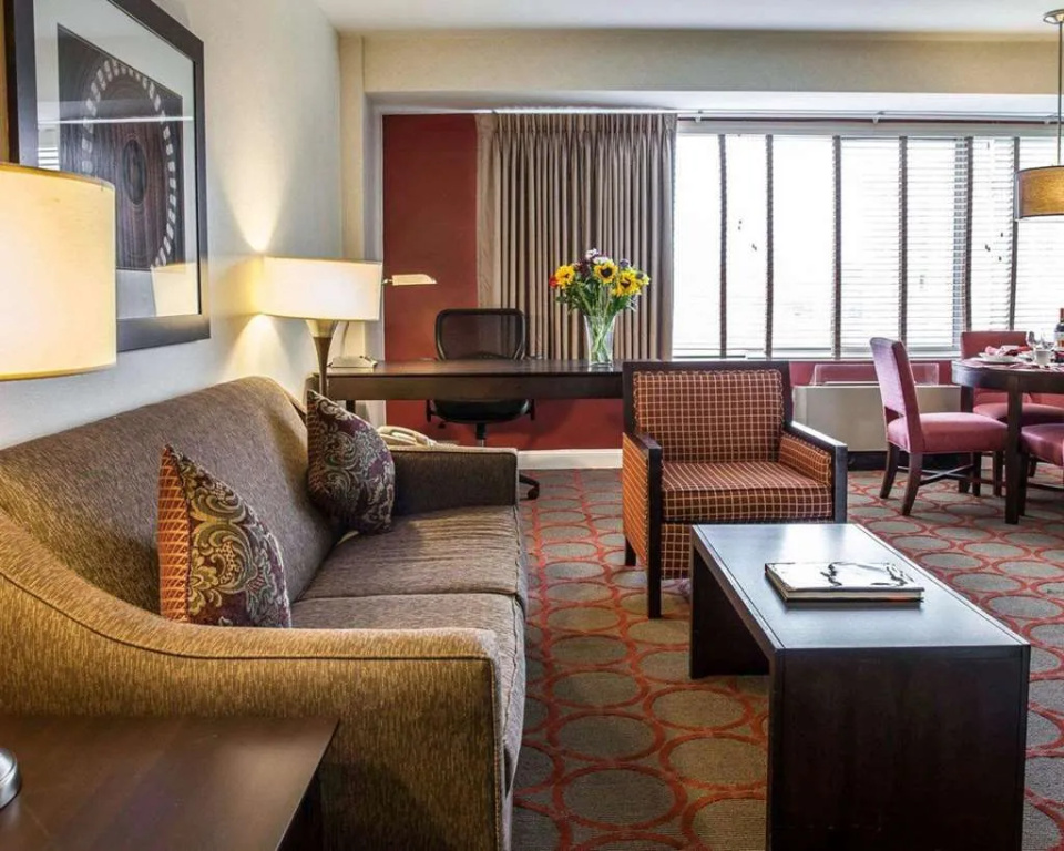 The Virginian Suites, an Ascend Hotel Collection Member - Général