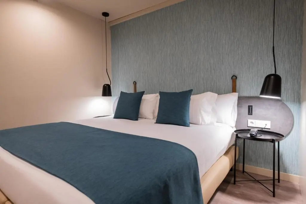 Atenea Rekord Suites Barcelona - Chambres