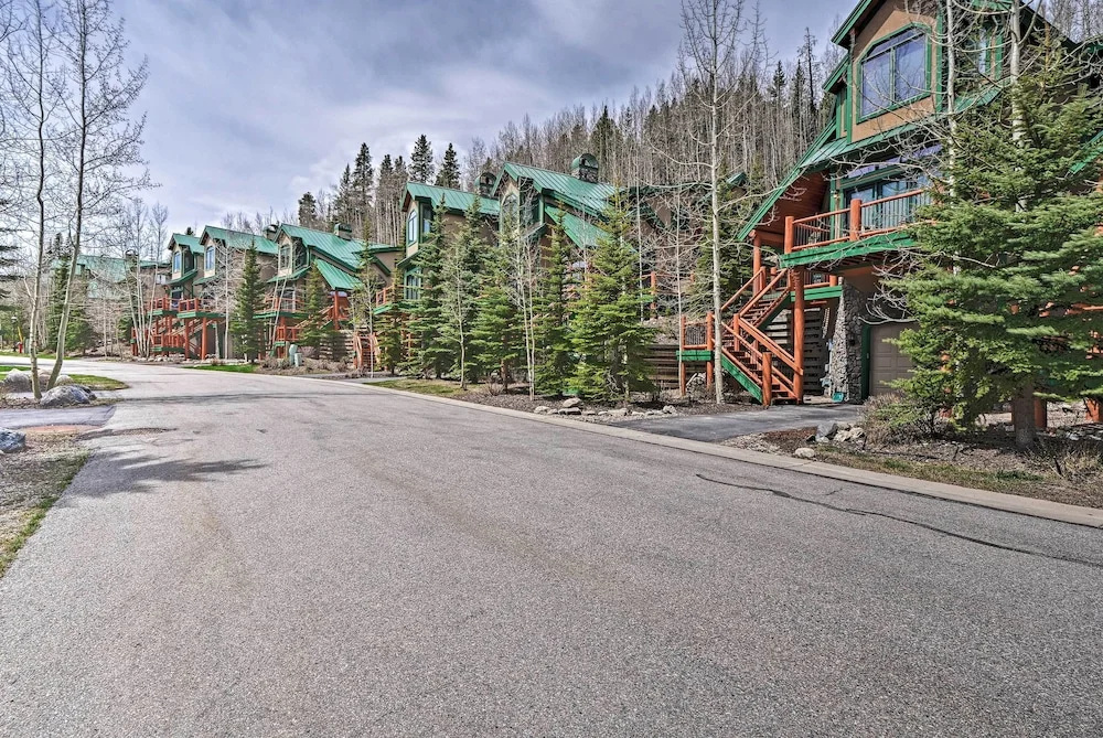 Beautiful Breck Retreat: Walk to Gondola & Main St