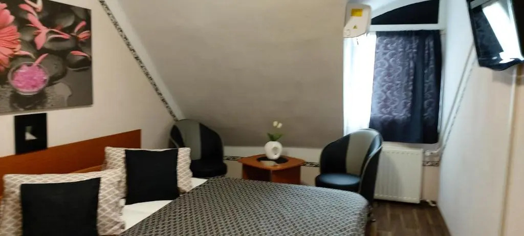 Romantik Étterem - Panzió - фото 10