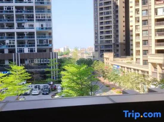 Yunyi Apartment (Zhongshan Gangkou Town Poly Plaza)
