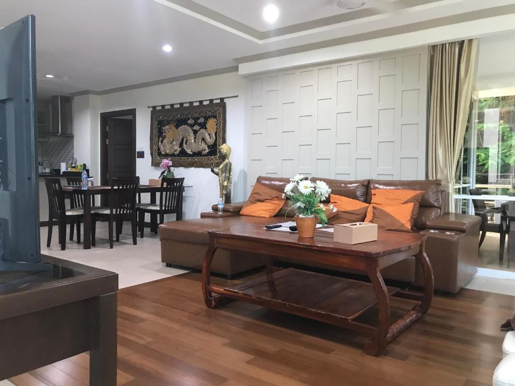 Апартаменты в Karon View Apartments
