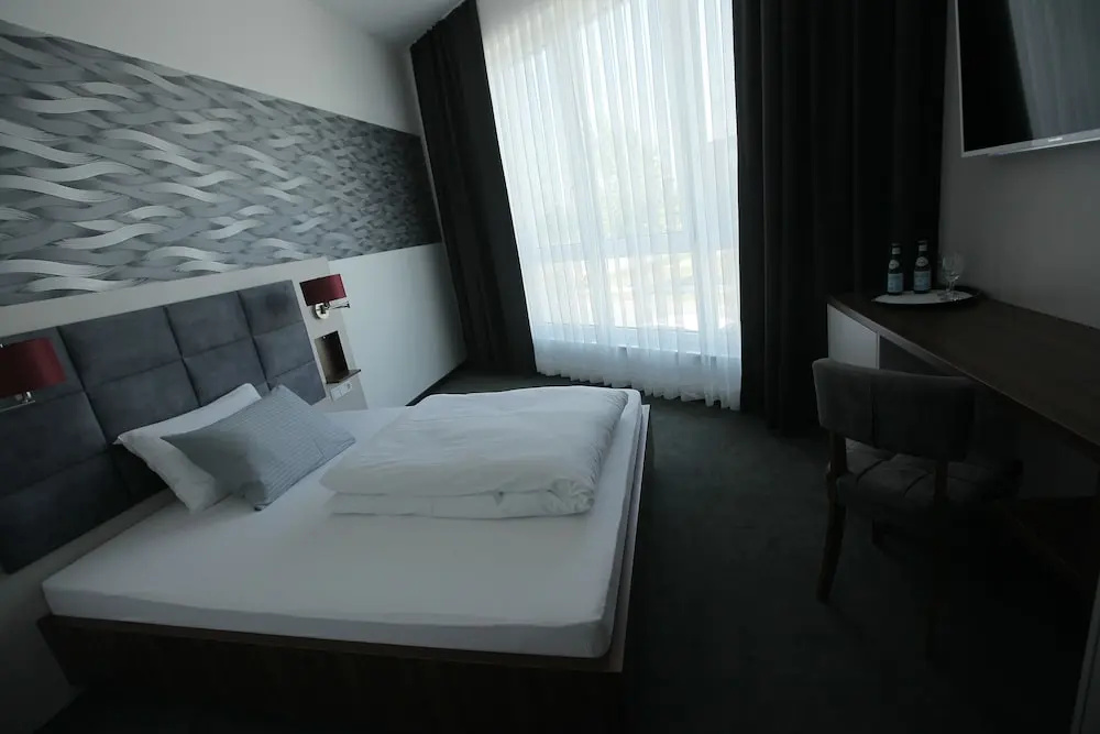 Hotel Starton am Ingolstadt Village — 2