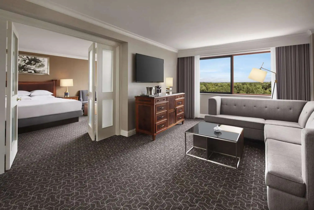 2 rooms Double Suite (full double bed)