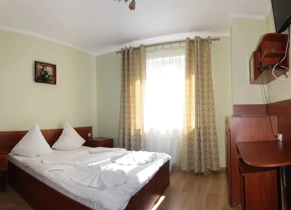 Superior Double room (full double bed)