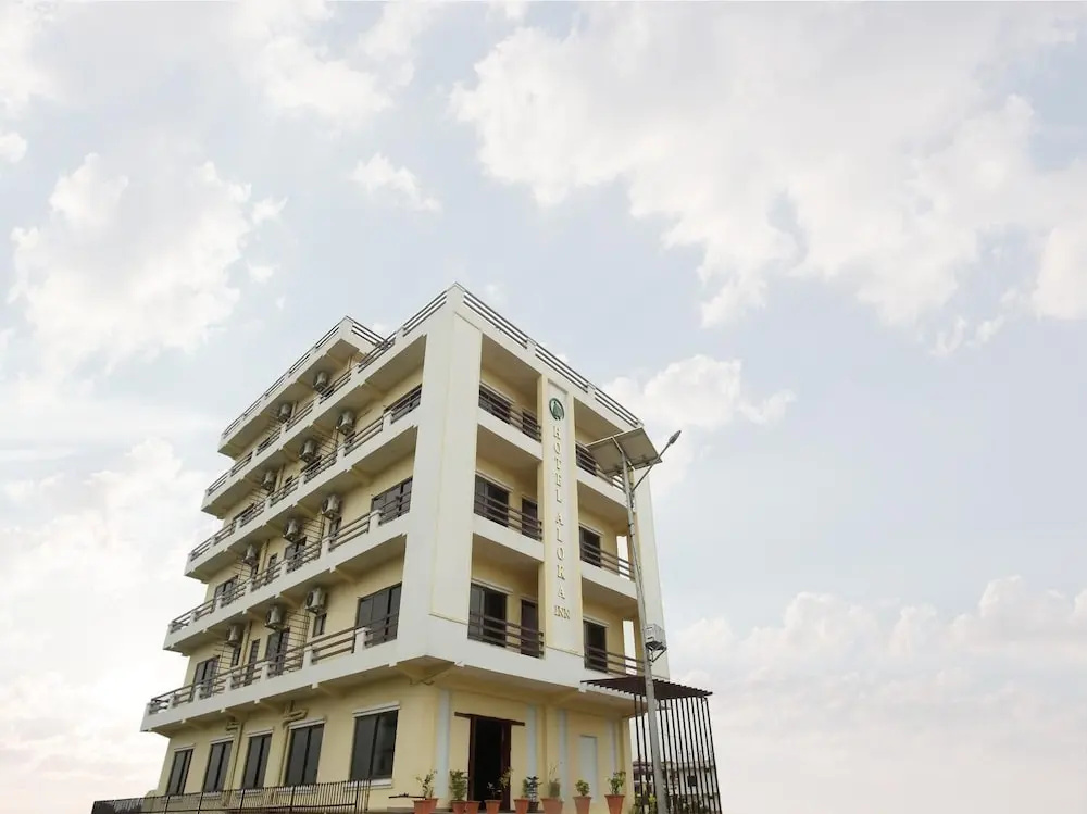 Hotel Aloka Inn