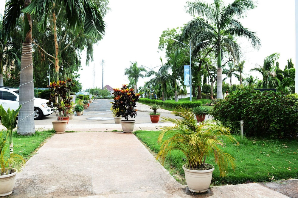 De-Rossi Hotel And Suites