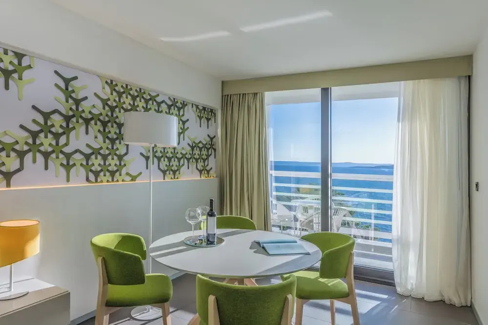 Junior Suite with balcony and with sea view
