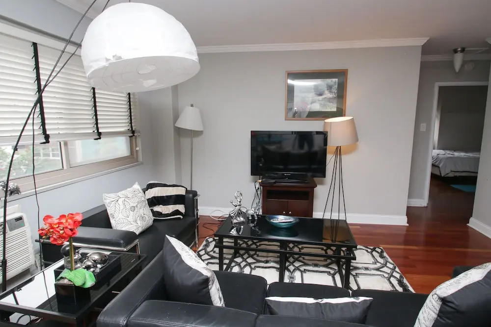 2 Bedrooms Premier Apartment with city view
