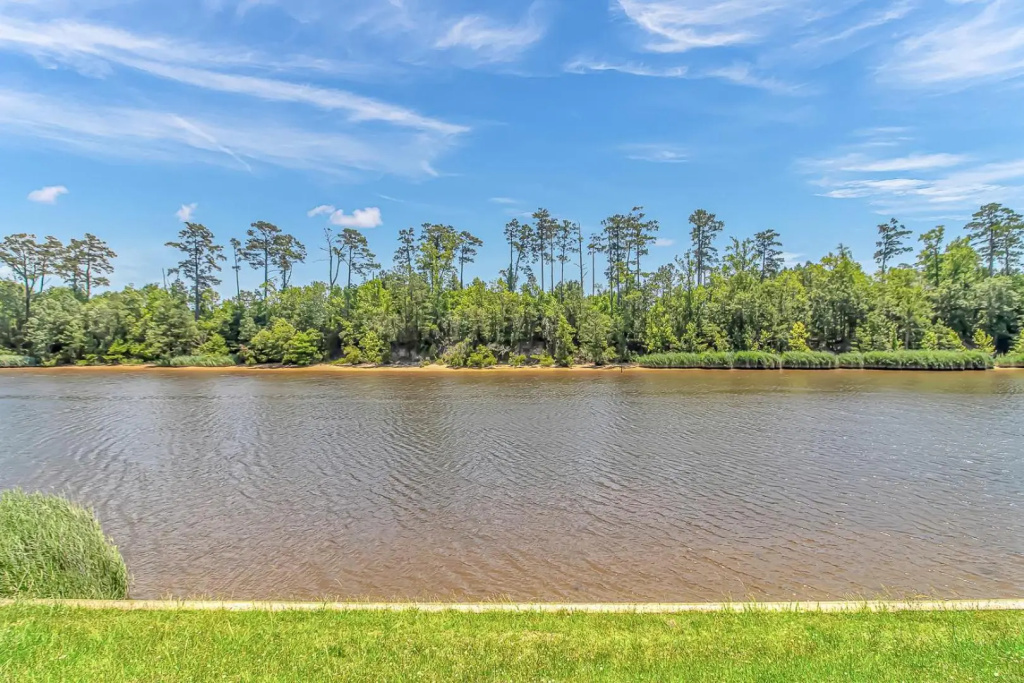 3rd Floor Waterfront Condo Sleeps 6 - 2 bed 2 bath Waterway Village 16G Awesome Views