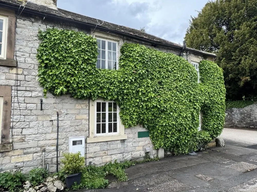 Stunning Cottage - 3 Bedrooms & 3 Bathrooms