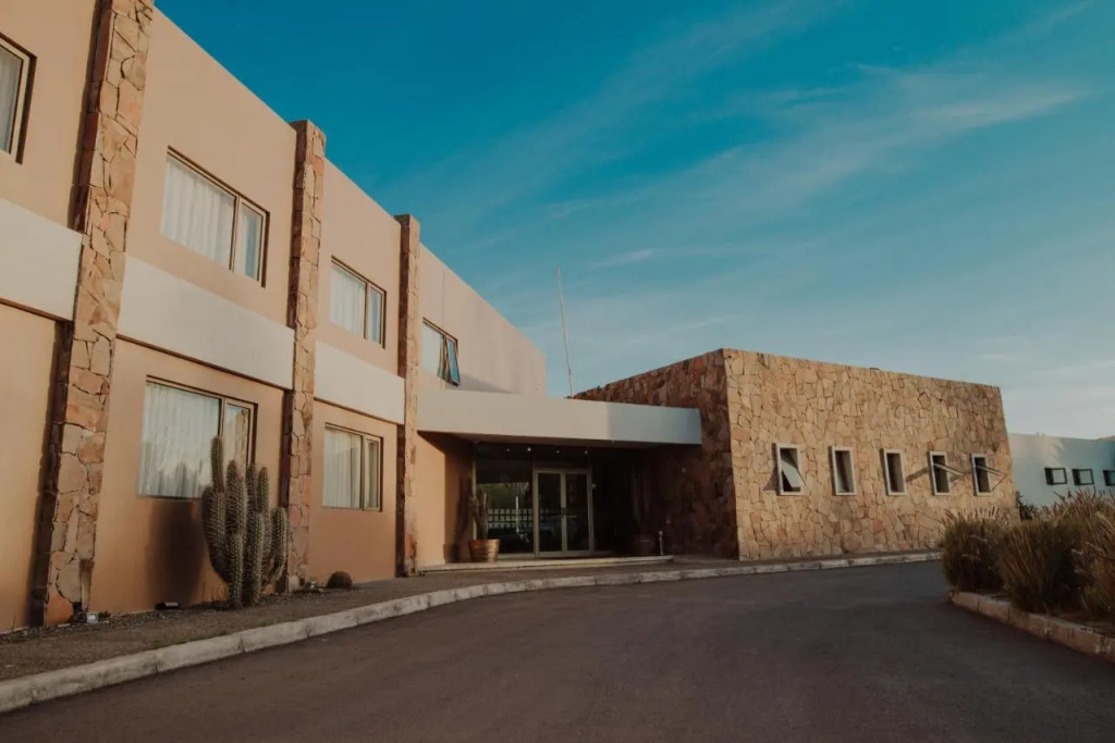 Limari Hotel