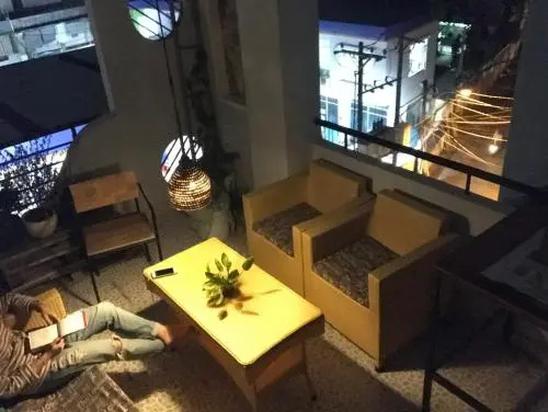 Lobby & Reception