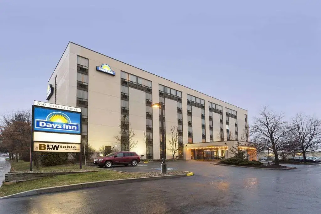 Days Inn - Ottawa West