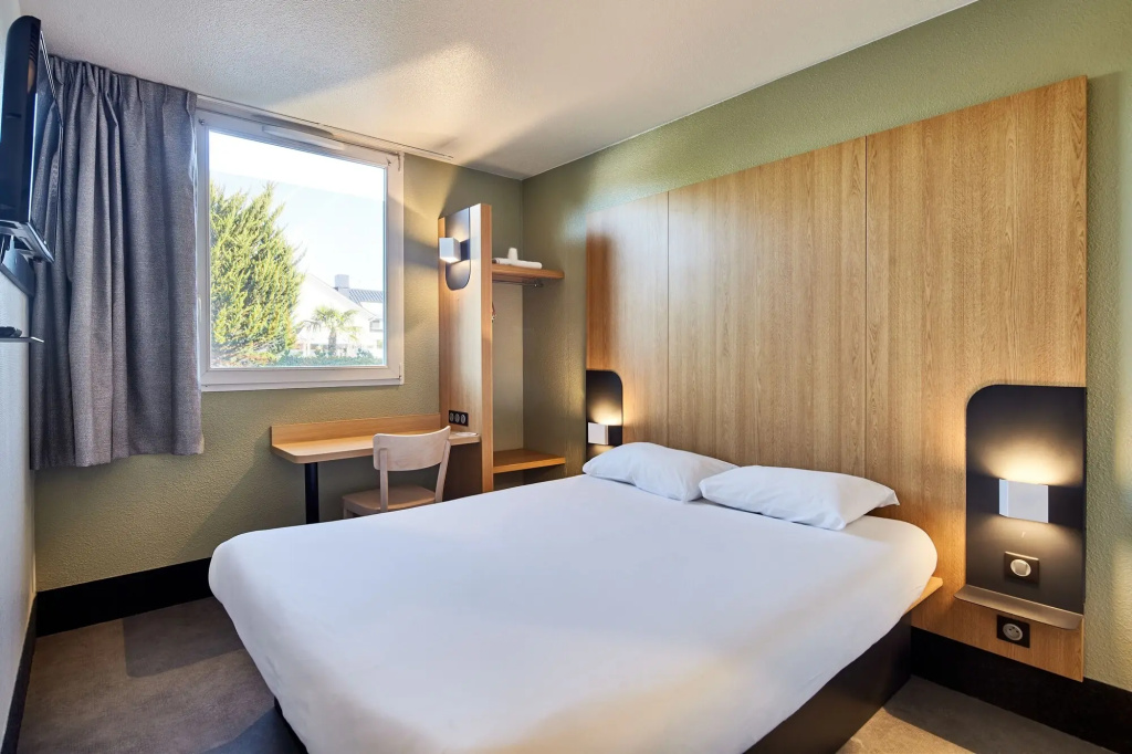 Voir la photo 2 — B&B HOTEL Evry Lisses (2)