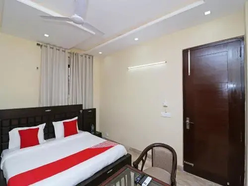 Hotel Lotus Inn by OYO Rooms