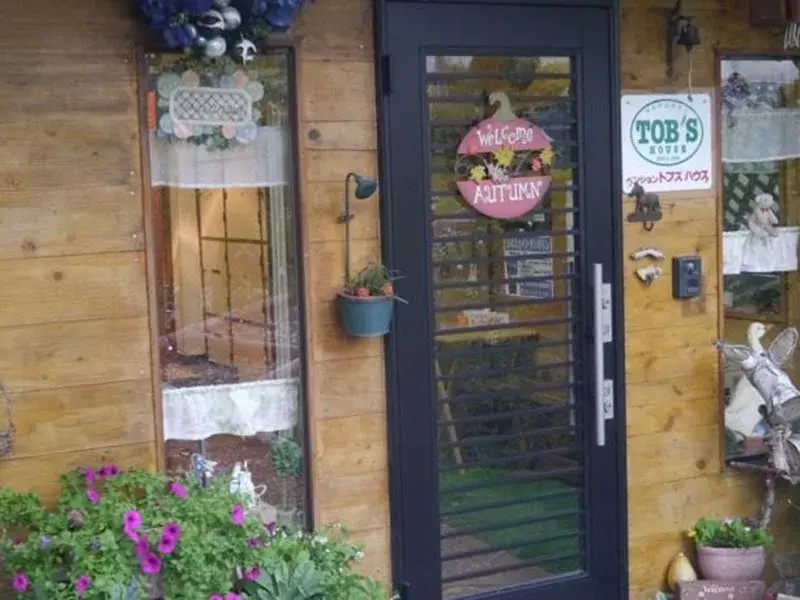 Tob's House