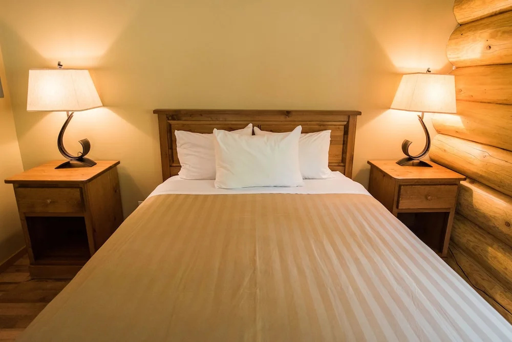 2 Bedrooms Suite
