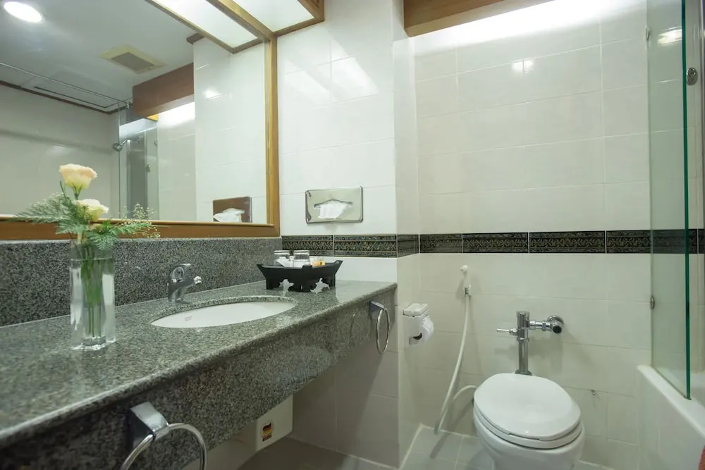 Двухместный номер Superior с балконом двуспальная кровать в Asia Cha Am Hotel