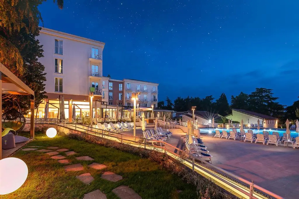 Hotel photo 11