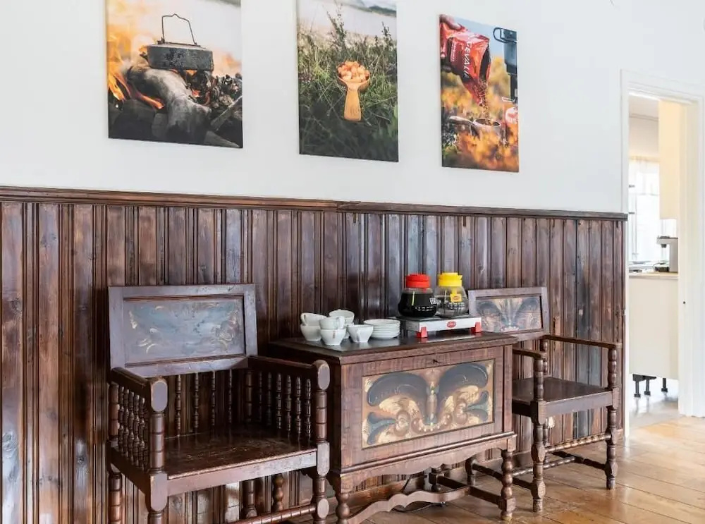 Lobby & Reception