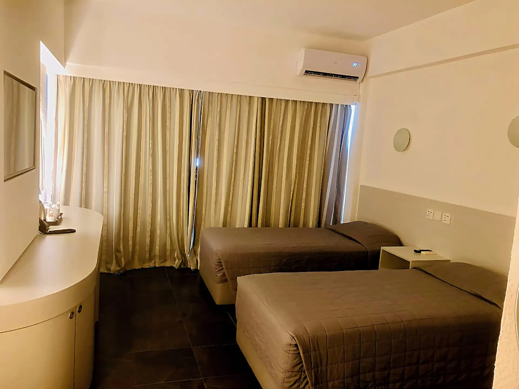 Superior Twin room with balcony and with inland view (twin beds) (bed type is subject to availability)