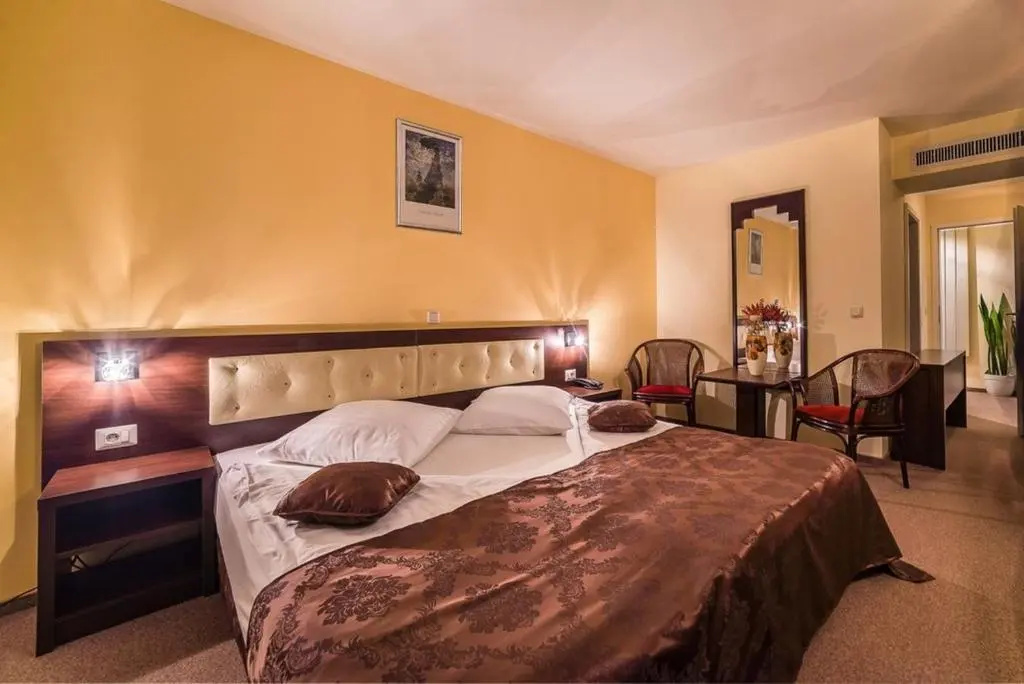 Neon Hotel - Chambres