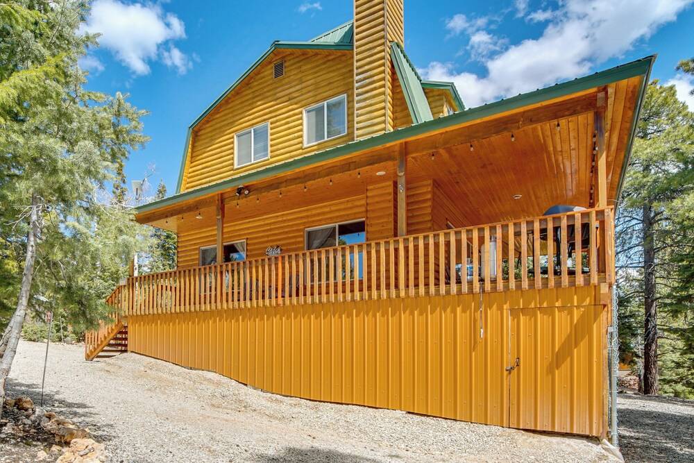 Duck Creek Village Cabin Near National Forest!