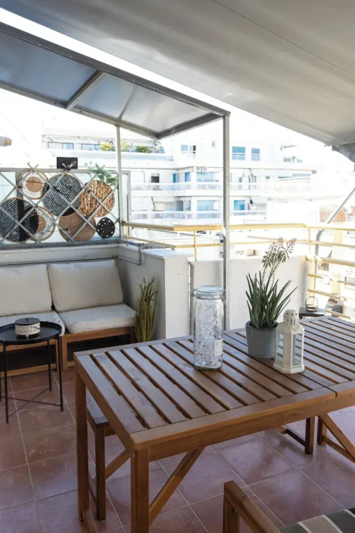 New Cozy Apt with Balcony close to Metro