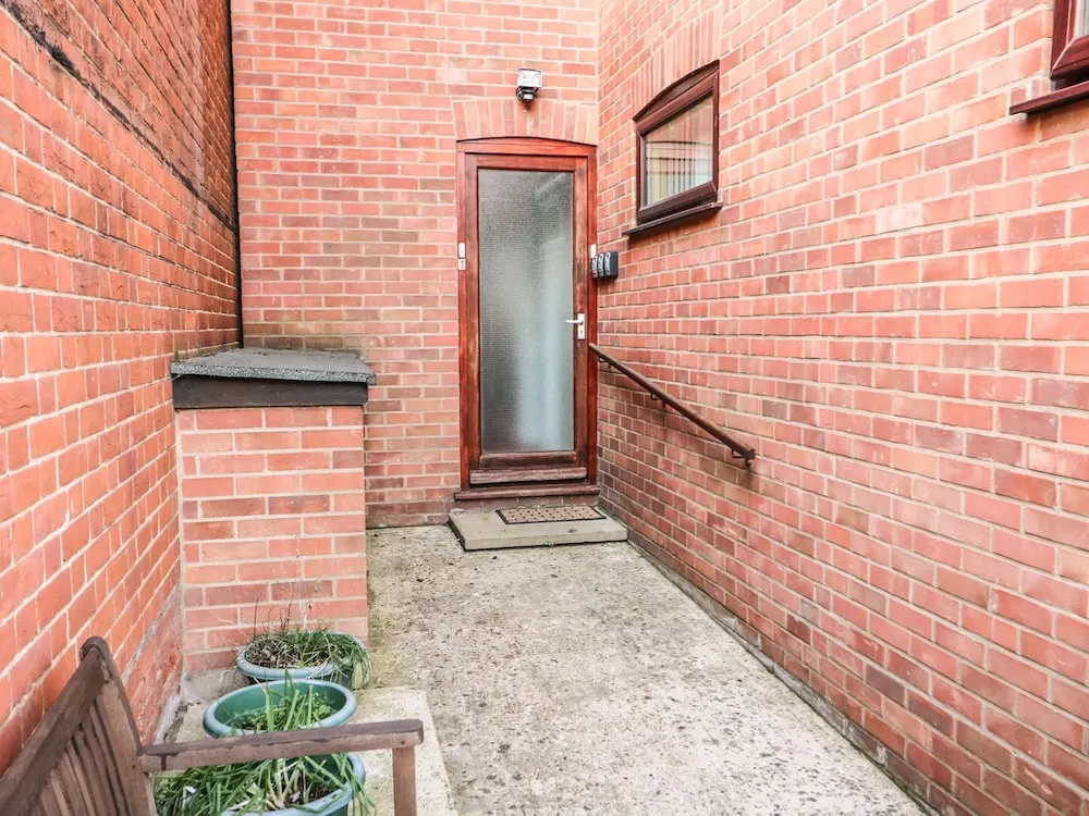 Flat 2 Cambridge Court
