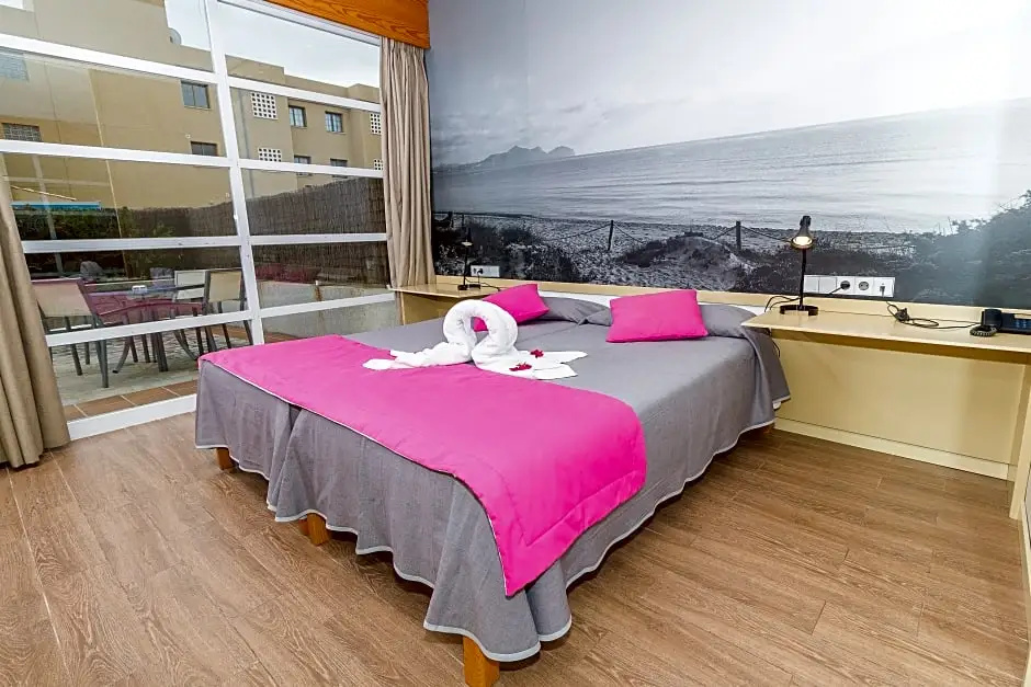Suite with balcony