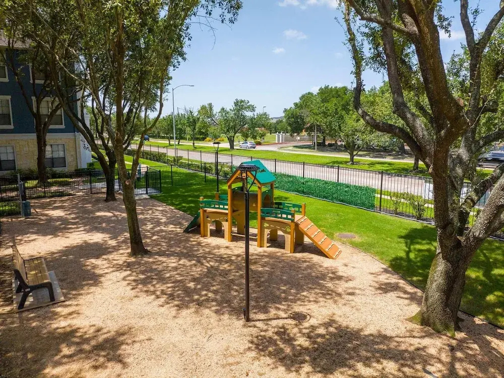 Landing Apartments West Houston
